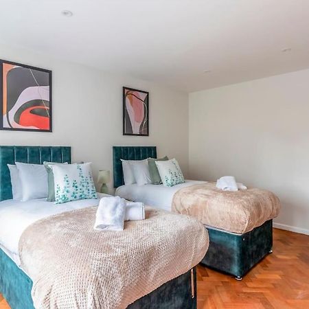 Spacious Sea View 2 Bedroom Sleeps 6-Free Parking Bournemouth Buitenkant foto