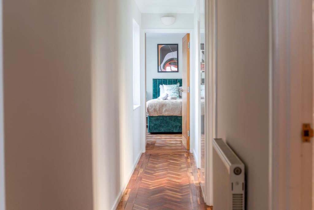 Spacious Sea View 2 Bedroom Sleeps 6-Free Parking Bournemouth Buitenkant foto