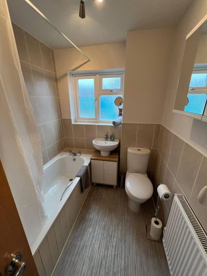 Spacious Sea View 2 Bedroom Sleeps 6-Free Parking Bournemouth Buitenkant foto